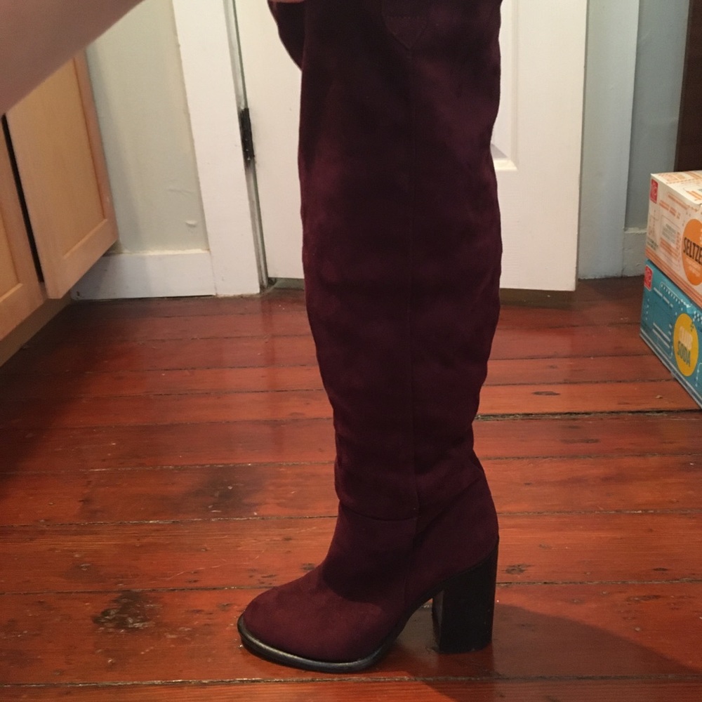 Volatile Velvet Purple Boots sz 8 Thigh High Sexy